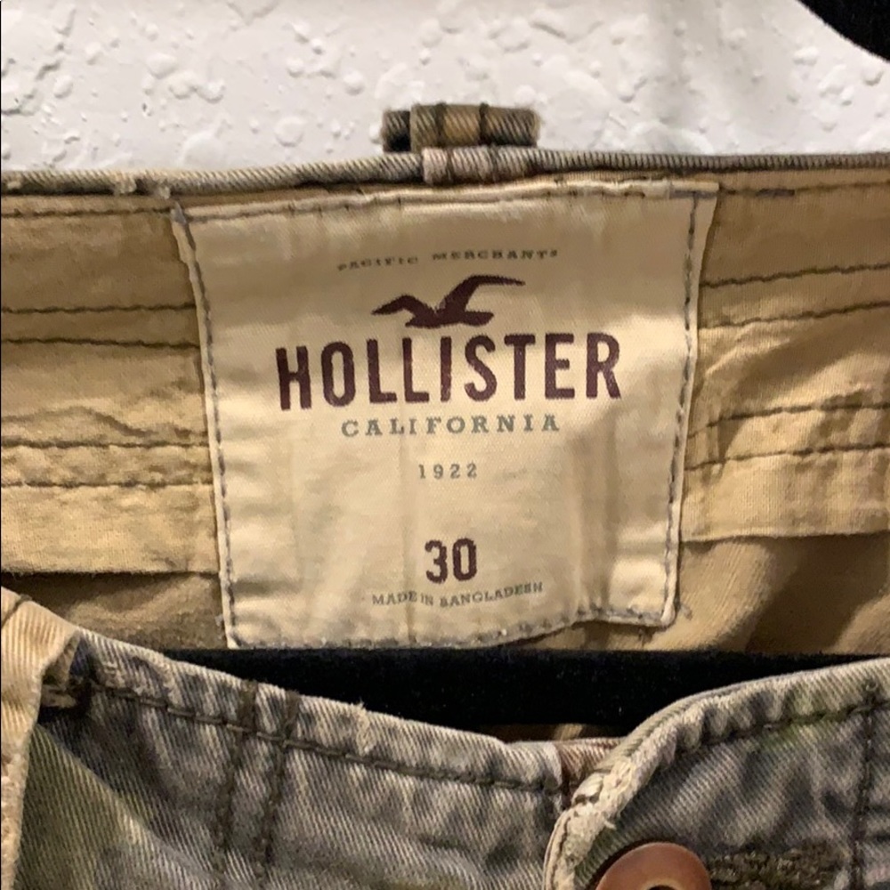 Hollister Men’s Cargo Shorts